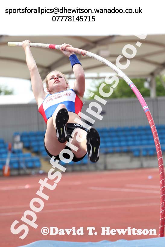 Womens  under-20s pole vault, Northern Senior and Under-20s Track and Field Champs., Manchester. Photo: David T. Hewitson/Sports for All Pics